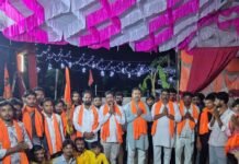 ब्लाक प्रमुख ने पंडालों में पहुंचकर की सुख-समृद्धि की कामना:गैंड़ास बुजुर्ग के ब्लॉक प्रमुख राकेश तिवारी ने कई गांवों में किए दर्शन ब्लाक प्रमुख ने पंडालों में पहुंचकर की सुख-समृद्धि की कामना:गैंड़ास बुजुर्ग के ब्लॉक प्रमुख राकेश तिवारी ने कई गांवों में किए दर्शन