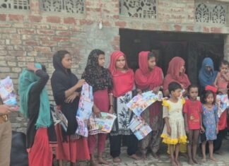श्रावस्ती में पुलिस ने महिलाओं को किया जागरूक:कानूनी अधिकारों और सुरक्षा सेवाओं की जानकारी दी, साइबर ठगी से बचने के तरीके बताए