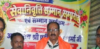 सिसवा में विदाई समारोह में छलका स्नेह:सेवानिवृत्ति पर डीआईओएस प्रदीप शर्मा को भावभीनी विदाई, बोले- पद से सेवा खत्म