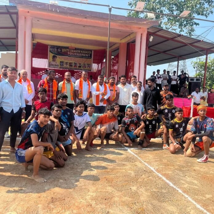 खुशहालगंज में कबड्डी प्रतियोगिता, खिलाड़ियों ने दिखाया दमखम:दुबौलिया ब्लॉक में हुई प्रतियोगिता, खिलाड़ियों ने पूरे जोश से लिया हिस्सा