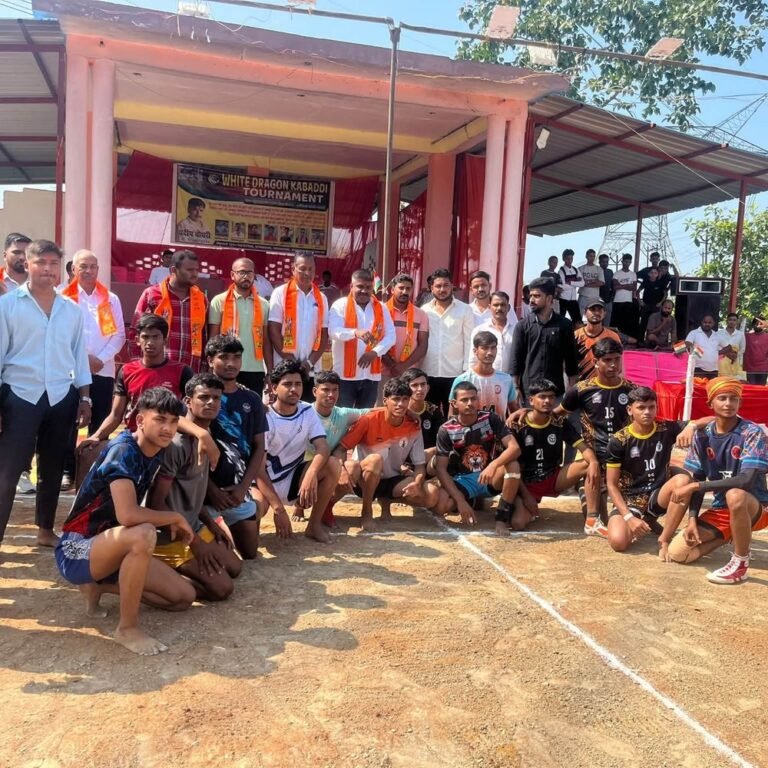 खुशहालगंज में कबड्डी प्रतियोगिता, खिलाड़ियों ने दिखाया दमखम:दुबौलिया ब्लॉक में हुई प्रतियोगिता, खिलाड़ियों ने पूरे जोश से लिया हिस्सा