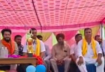 चफरिया बाजार में CPL डे-नाइट वॉलीबॉल टूर्नामेंट शुरू:ब्लॉक प्रमुख ने फीता काटकर किया उद्घाटन, कई जिलों की टीमें ले रहीं हिस्सा