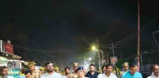 बस्ती में दुर्गा पूजा, मूर्ति विसर्जन को लेकर प्रशासन सतर्क:एसडीएम प्रदुम्न कुमार ने सुरक्षा व्यवस्था की कमान संभाली बस्ती में दुर्गा पूजा, मूर्ति विसर्जन को लेकर प्रशासन सतर्क:एसडीएम प्रदुम्न कुमार ने सुरक्षा व्यवस्था की कमान संभाली