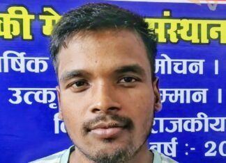 अंडे की दुकान चलाते हैं पिता, बेटे ने रचा इतिहास:सिसवा के इमामुद्दीन अंसारी का यूपी पुलिस में चयन, 12-15 घंटे पढ़ाई कर पाई सफलता अंडे की दुकान चलाते हैं पिता, बेटे ने रचा इतिहास:सिसवा के इमामुद्दीन अंसारी का यूपी पुलिस में चयन, 12-15 घंटे पढ़ाई कर पाई सफलता