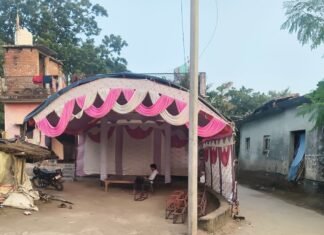 कप्तानगंज में दुर्गा प्रतिमाएं पंडालों तक पहुंचना शुरू:नवरात्र को लेकर भक्तिमय माहौल, भव्य पंडाल सजे; भक्तों में उत्साह कप्तानगंज में दुर्गा प्रतिमाएं पंडालों तक पहुंचना शुरू:नवरात्र को लेकर भक्तिमय माहौल, भव्य पंडाल सजे; भक्तों में उत्साह