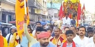 रामलीला के तृतीय दिन निकली प्रभु श्रीराम की रथ शोभायात्रा:बहराइच में पूरा नगर जयकारों से गूंजा, श्रीराम का जीवन मानवता के लिए प्रेरणा पुंज रामलीला के तृतीय दिन निकली प्रभु श्रीराम की रथ शोभायात्रा:बहराइच में पूरा नगर जयकारों से गूंजा, श्रीराम का जीवन मानवता के लिए प्रेरणा पुंज