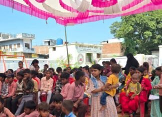 शोहरतगढ़ के गौरा बाजार में मातृ मेला लगा:बेटियों ने खेलकूद, सांस्कृतिक कार्यक्रमों में हिस्सा लिया; प्रदर्शनी भी लगी शोहरतगढ़ के गौरा बाजार में मातृ मेला लगा:बेटियों ने खेलकूद, सांस्कृतिक कार्यक्रमों में हिस्सा लिया; प्रदर्शनी भी लगी