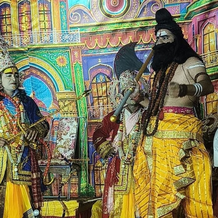 794f72ab-aa37-4cb5-b1f9-6d7803481ac9_1792118320429.jpg पयागपुर में रामलीला मंचन में लक्ष्मण-परशुराम संवाद:धनुष यज्ञ और रावण-बाणासुर संवाद एवं लक्ष्मण परशुराम संवाद ने मोहा मन