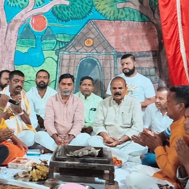 उतरौला में श्री रामलीला का शुभारंभ:विधायक राम प्रताप वर्मा ने किया उद्घाटन, 11 से 22 अक्टूबर तक चलेगा कार्यक्रम