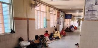 ओपेक अस्पताल में एक महीने से पोर्टेबल एक्सरे-एबीजी जांच बंद:बस्ती में गंभीर नवजातों के इलाज में दिक्कत, अधिकारियों ने नहीं दिया ध्यान