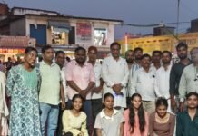 बागापार में 'नमो सेवा' कार्यक्रम, कलाकारों ने मोदी के काम:लखनऊ के कलाकारों ने नाट्य मंचन से प्रधानमंत्री के कार्यों को प्रस्तुत किया