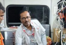 श्रावस्ती में बाइक अनियंत्रित होकर पलटी, युवक गंभीर घायल:पैर, हाथ और सिर में चोटें आईं; भिनगा से बहराइच मेडिकल कॉलेज रेफर श्रावस्ती में बाइक अनियंत्रित होकर पलटी, युवक गंभीर घायल:पैर, हाथ और सिर में चोटें आईं; भिनगा से बहराइच मेडिकल कॉलेज रेफर