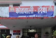 हरैया पुलिस ने चांदी के बिछिया चोर को पकड़ा:आसरा आवास कॉलोनी के पास से हुई गिरफ्तारी, चोरी की बिछिया भी बरामद