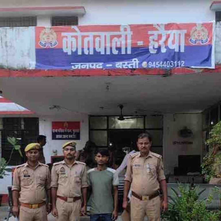 हरैया पुलिस ने चांदी के बिछिया चोर को पकड़ा:आसरा आवास कॉलोनी के पास से हुई गिरफ्तारी, चोरी की बिछिया भी बरामद