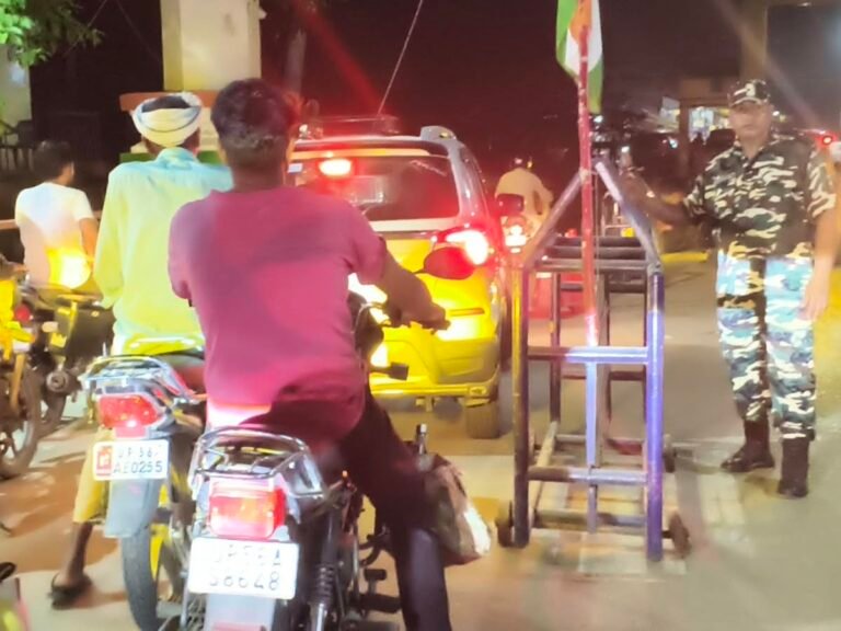 India-Nepal Border Security Alert | SSB Intensive Checking Maharajganj