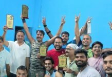 बस्ती बैडमिंटन ओपन में सिद्धार्थनगर की टीम उपविजेता बनी:शोहरतगढ़ में खिलाड़ियों का जोरदार स्वागत, नगर पंचायत अध्यक्ष प्रतिनिधि ने किया नेतृत्व बस्ती बैडमिंटन ओपन में सिद्धार्थनगर की टीम उपविजेता बनी:शोहरतगढ़ में खिलाड़ियों का जोरदार स्वागत, नगर पंचायत अध्यक्ष प्रतिनिधि ने किया नेतृत्व