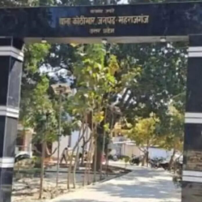 किशोरी को बहला-फुसलाकर ले जाने का आरोप:महराजगंज में कोर्ट के आदेश पर तीन लोगों के खिलाफ केस दर्ज, मां-बाप भी आरोपी