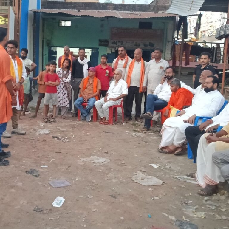 नुक्कड़ नाटक में दिखाया मोदी के 25 साल का सफर:गुजरात भूकंप राहत से उज्ज्वला योजना तक, उपलब्धियों और योजनाओं का मंचन