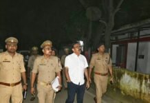 वाल्टरगंज थाने का एसपी ओमवीर सिंह ने किया औचक निरीक्षण:एसपी को देख पुलिसकर्मियों में हड़कंप, व्यवस्थाएं परखीं और निर्देश दिए वाल्टरगंज थाने का एसपी ओमवीर सिंह ने किया औचक निरीक्षण:एसपी को देख पुलिसकर्मियों में हड़कंप, व्यवस्थाएं परखीं और निर्देश दिए