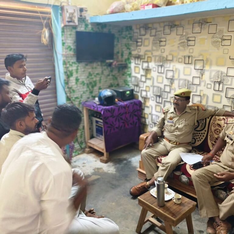 कांग्रेस बैठक में जाने से रोका नगरअध्यक्ष घर में नजरबंद:दिल्ली रैली की तैयारी के लिए बस्ती में होनी थी बैठक