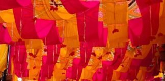 श्रावस्ती में शारदीय नवरात्र शुरू:सिरसिया क्षेत्र में मां शैलपुत्री की पूजा के साथ भक्तिमय हुआ माहौल, पंडाल सजने लगे श्रावस्ती में शारदीय नवरात्र शुरू:सिरसिया क्षेत्र में मां शैलपुत्री की पूजा के साथ भक्तिमय हुआ माहौल, पंडाल सजने लगे