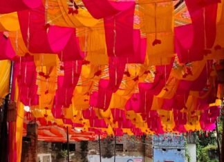 श्रावस्ती में शारदीय नवरात्र शुरू:सिरसिया क्षेत्र में मां शैलपुत्री की पूजा के साथ भक्तिमय हुआ माहौल, पंडाल सजने लगे श्रावस्ती में शारदीय नवरात्र शुरू:सिरसिया क्षेत्र में मां शैलपुत्री की पूजा के साथ भक्तिमय हुआ माहौल, पंडाल सजने लगे