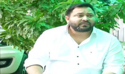 तेजस्वी का राजभवन मार्च, वोट चोरी का आरोप