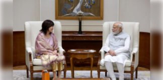 पीएम मोदी से मिलीं अकी आबे, हुईं भावुक