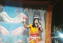 अयोध्या के कलाकारों ने नारद मोह कीलीला का मंचन किया:थाना प्रभारी बोले- रामलीला भारतीय संस्कृति का अहम हिस्सा अयोध्या के कलाकारों ने नारद मोह कीलीला का मंचन किया:थाना प्रभारी बोले- रामलीला भारतीय संस्कृति का अहम हिस्सा