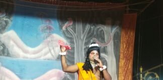 अयोध्या के कलाकारों ने नारद मोह कीलीला का मंचन किया:थाना प्रभारी बोले- रामलीला भारतीय संस्कृति का अहम हिस्सा अयोध्या के कलाकारों ने नारद मोह कीलीला का मंचन किया:थाना प्रभारी बोले- रामलीला भारतीय संस्कृति का अहम हिस्सा