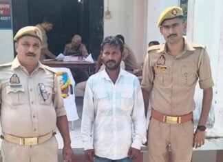 एक साल से फरार शातिर चोर गिरफ्तार:मुंडेरवा चीनीमिल चोरी का आरोपी, कुर्की आदेश के बाद जगदीशपुर से पकड़ाया