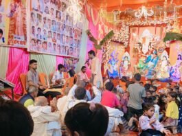 इटवा में मां भगवती जागरण का चौथा दिन:पंडालों में उमड़ रहे श्रद्धालु, गुरुवार को खुलेगी माता की आंखों की पट्टी