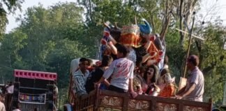 बढ़नी में शारदीय नवरात्रि की तैयारियां तेज:पिपरा, औरहवा सहित कई जगहों पर बन रहे मंडप, स्थापित होंगी प्रतिमाएं बढ़नी में शारदीय नवरात्रि की तैयारियां तेज:पिपरा, औरहवा सहित कई जगहों पर बन रहे मंडप, स्थापित होंगी प्रतिमाएं