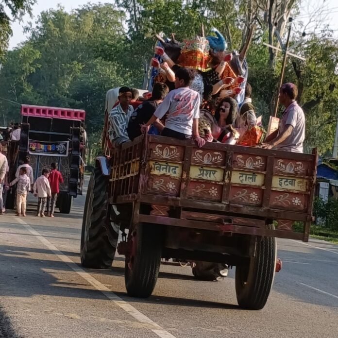 बढ़नी में शारदीय नवरात्रि की तैयारियां तेज:पिपरा, औरहवा सहित कई जगहों पर बन रहे मंडप, स्थापित होंगी प्रतिमाएं