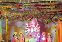 श्रावस्ती में मां दुर्गा की प्रतिमाएं स्थापित:नवशारदीय नवरात्रि की तैयारियां तेज, भक्तों में उत्साह और बाजारों में रौनक श्रावस्ती में मां दुर्गा की प्रतिमाएं स्थापित:नवशारदीय नवरात्रि की तैयारियां तेज, भक्तों में उत्साह और बाजारों में रौनक