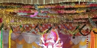 श्रावस्ती में मां दुर्गा की प्रतिमाएं स्थापित:नवशारदीय नवरात्रि की तैयारियां तेज, भक्तों में उत्साह और बाजारों में रौनक श्रावस्ती में मां दुर्गा की प्रतिमाएं स्थापित:नवशारदीय नवरात्रि की तैयारियां तेज, भक्तों में उत्साह और बाजारों में रौनक