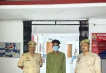कोल्हुई पुलिस ने 4लीटर अवैध शराब के साथ एक गिरफ्तार:जिगिनिहा गांव में प्राथमिक विद्यालय के पास हुई कार्रवाई, 20 पाउच बंटी-बबली शराब बरामद कोल्हुई पुलिस ने 4लीटर अवैध शराब के साथ एक गिरफ्तार:जिगिनिहा गांव में प्राथमिक विद्यालय के पास हुई कार्रवाई, 20 पाउच बंटी-बबली शराब बरामद