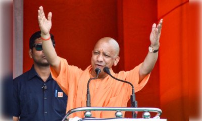 यूपी की आंगनबाड़ी कार्यकत्रियों और सहायिकाओं को अब हर साल मिलेंगी तीन साड़ियां