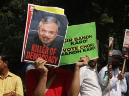देशभर में चुनाव आयोग को लेकर विरोध प्रदर्शन, महिला हॉकी टीम ने रचा इतिहास, गांधी जयंती पर राष्ट्र ने किया बापू को नमन