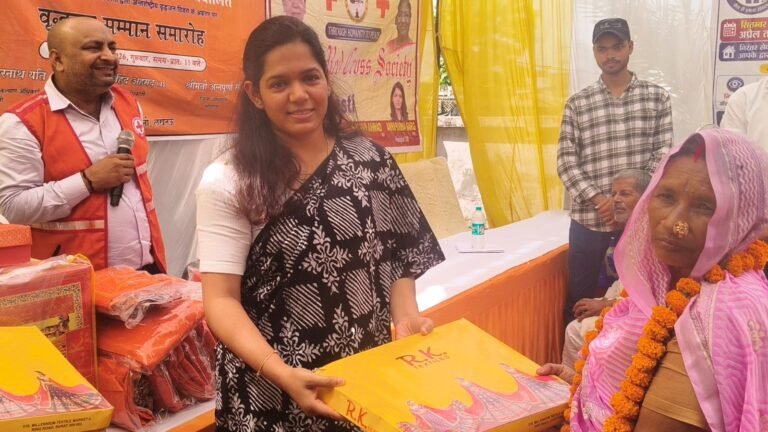 अंतर्राष्ट्रीय वृद्ध दिवस पर रेडक्रास ने लगाया स्वास्थ्य शिविर*