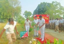 62वीं वाहिनी सशस्त्र सीमा बल, भिनगा में स्वच्छता अभियान के तहत स्वच्छता शपथ एवं “एक पेड़ माँ के नाम” वृक्षारोपण कार्यक्रम आयोजित “सशक्त बासठ – हर चुनौती पर विजय” भिनगा (श्रावस्ती), 02 अक्टूबर 2026।