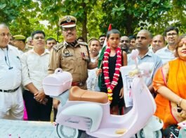 गांधी जयंती एवं लाल बहादुर शास्त्री जयंती के अवसर पर 7 वर्षीय बालिका अनामिका मिश्रा द्वारा 30 किलोमीटर मैराथन दौड़ पूरी कर बढ़ाया जिले का गौरव-*