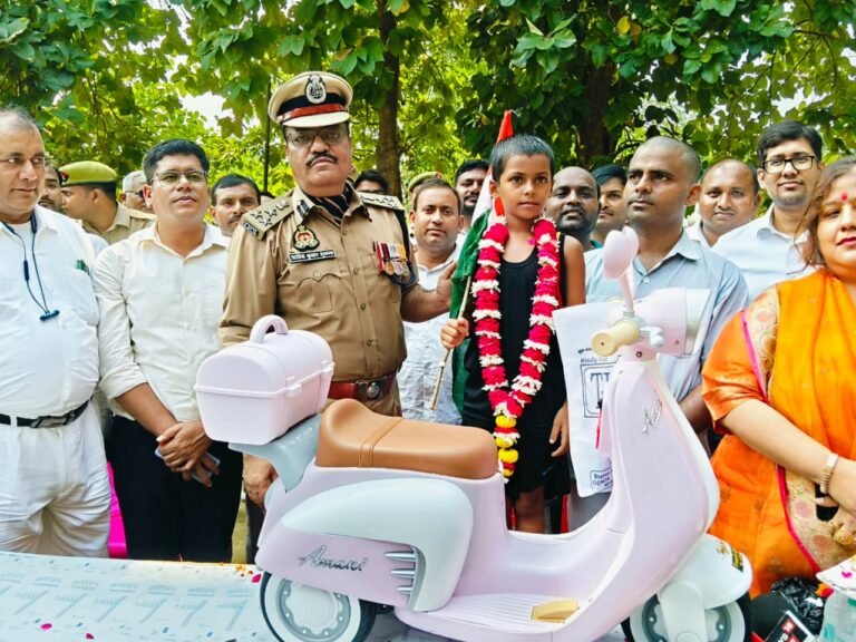 गांधी जयंती एवं लाल बहादुर शास्त्री जयंती के अवसर पर 7 वर्षीय बालिका अनामिका मिश्रा द्वारा 30 किलोमीटर मैराथन दौड़ पूरी कर बढ़ाया जिले का गौरव-*