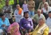 दासियापुर में महिला की हत्या मामला:विधायक ने पीड़ित परिवार से मुलाकात कर निष्पक्ष जांच, कार्रवाई के दिए निर्देश दासियापुर में महिला की हत्या मामला:विधायक ने पीड़ित परिवार से मुलाकात कर निष्पक्ष जांच, कार्रवाई के दिए निर्देश