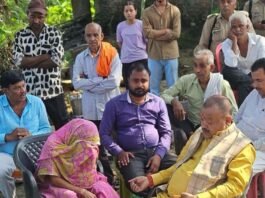 दासियापुर में महिला की हत्या मामला:विधायक ने पीड़ित परिवार से मुलाकात कर निष्पक्ष जांच, कार्रवाई के दिए निर्देश