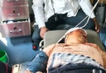 खरूरी चौराहे पर बाइक गिरने से महिला घायल:हालत गंभीर होने पर बहराइच मेडिकल कॉलेज रेफर किया गया खरूरी चौराहे पर बाइक गिरने से महिला घायल:हालत गंभीर होने पर बहराइच मेडिकल कॉलेज रेफर किया गया