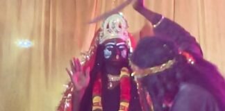 गुलरिया में काली माता की मूर्ति स्थापित, भव्य कार्यक्रम शुरू:रोजाना नाटक और आरती, आसपास के गांवों से सैकड़ों लोग पहुंचे गुलरिया में काली माता की मूर्ति स्थापित, भव्य कार्यक्रम शुरू:रोजाना नाटक और आरती, आसपास के गांवों से सैकड़ों लोग पहुंचे