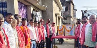 मुलायम सिंह यादव की पुण्यतिथि पर दी श्रद्धांजलि:निचलौल की चार ग्राम सभाओं में हुई सभाएं; सपा नेता रामनिवास यादव ने नेताजी के संघर्ष और विचारों को किया याद मुलायम सिंह यादव की पुण्यतिथि पर दी श्रद्धांजलि:निचलौल की चार ग्राम सभाओं में हुई सभाएं; सपा नेता रामनिवास यादव ने नेताजी के संघर्ष और विचारों को किया याद