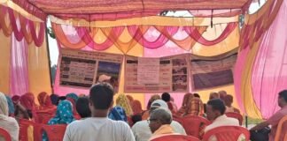 चौपाल लगाकर पशु चिकित्सा पर ग्रामीणों को किया जागरूक:श्रावस्ती के मुरैला गांव में ग्रामीण विकास सेवा संस्था ने पशु सखी के साथ दी जानकारी चौपाल लगाकर पशु चिकित्सा पर ग्रामीणों को किया जागरूक:श्रावस्ती के मुरैला गांव में ग्रामीण विकास सेवा संस्था ने पशु सखी के साथ दी जानकारी