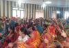तेजवापुर में नुक्कड़ नाटक से महिलाओं को समझाईं सरकारी योजनाएं:सेवा संकल्प कार्यक्रम में सैकड़ों महिलाएं हुईं शामिल
